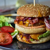 Wynajem food trucka na event – na co zwrócić uwagę?
